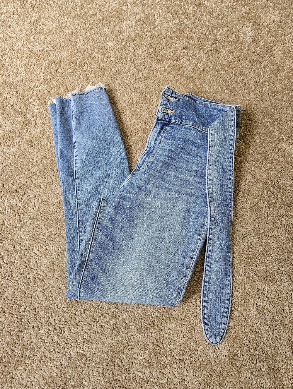 Abercrombie & Fitch Ultra High Rise Mom Jeans With Waist Tie Belt Size 26 Short